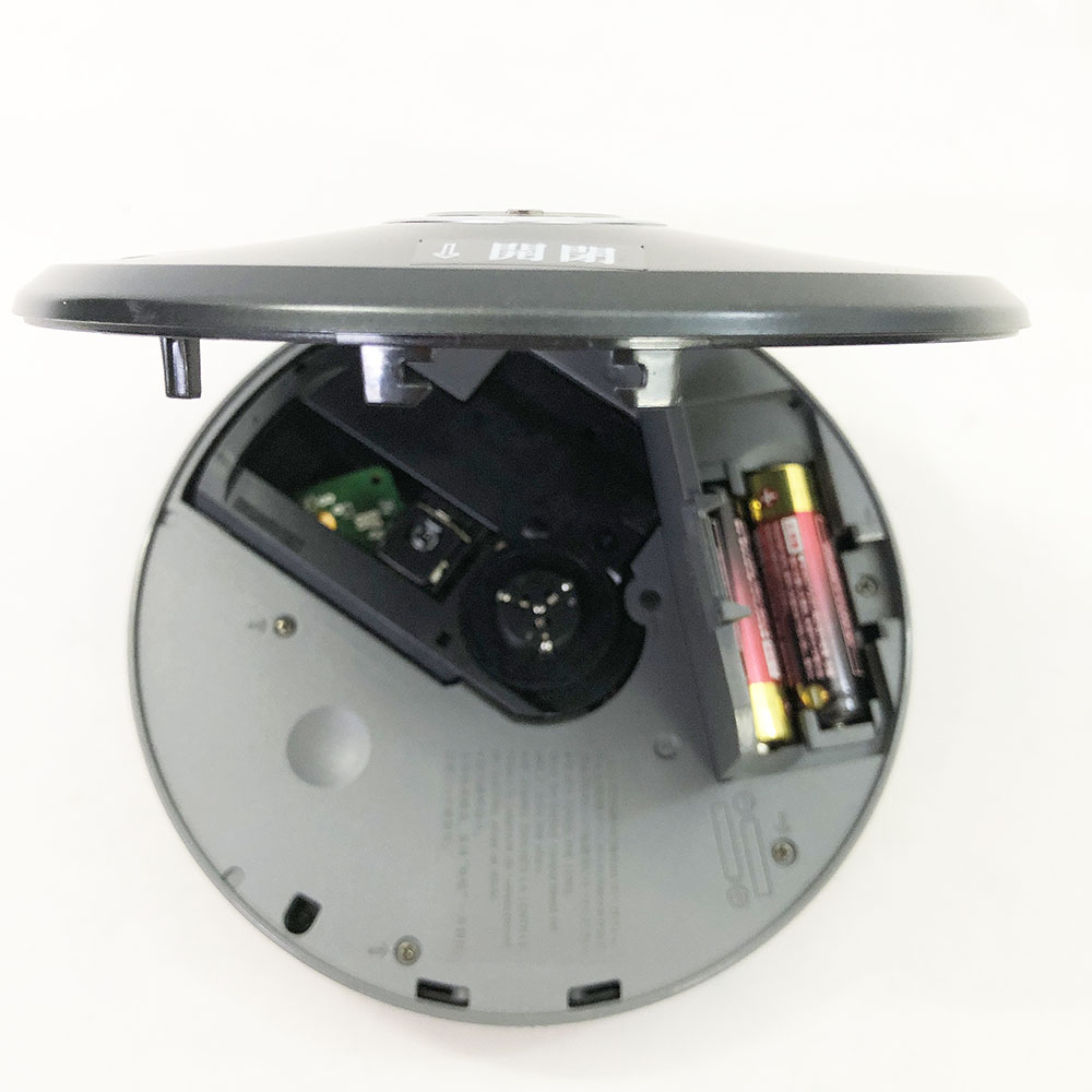 コンパクトCDプレーヤー開閉部