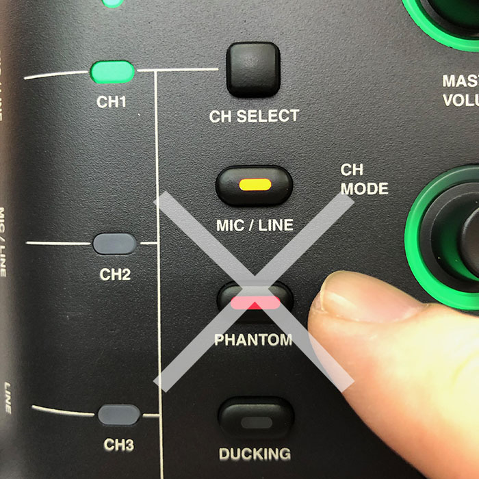 PHANTAMボタンはコンデンサーマイク利用以外は押さないで下さい。